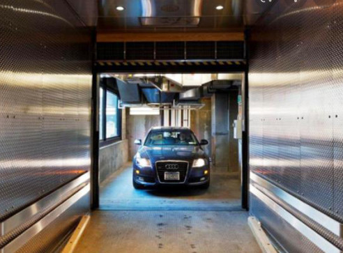 Elevatore dell'automobile commerciale dell'aeroporto